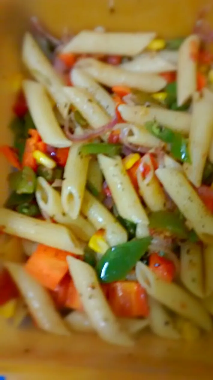 Snapdishの料理写真:penne pasta with more of lime juice and pepper.
 #Pasta #veggies #limejuice #pepper|tanaya guptaさん