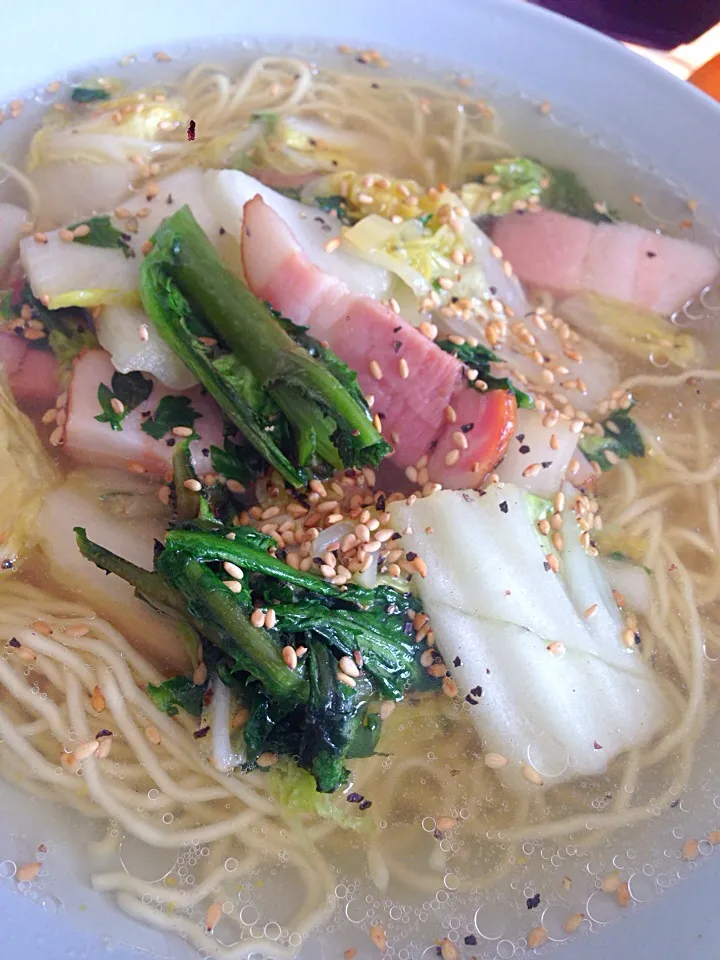 椒房庵のゆず塩ラーメン|たけのこジョニーさん