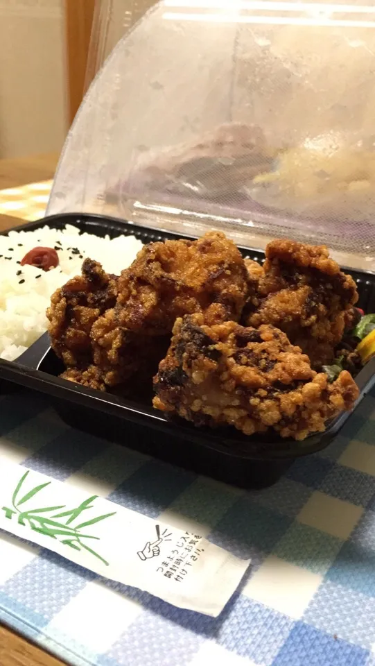 蓋が閉まらない、あっちゃん弁当🍱|Kojiさん