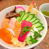 Mixed Sashimi on Sushi Rice (Tokyo Style)|JediJokeさん