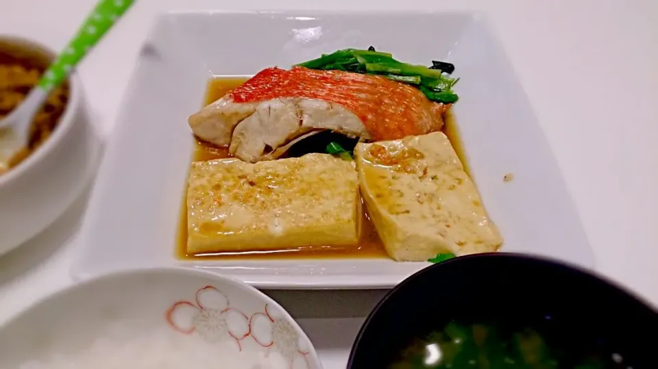 Snapdishの料理写真:金目鯛とろとろ豆腐の煮付け（阿佐ヶ谷さつまや風）|breuilさん