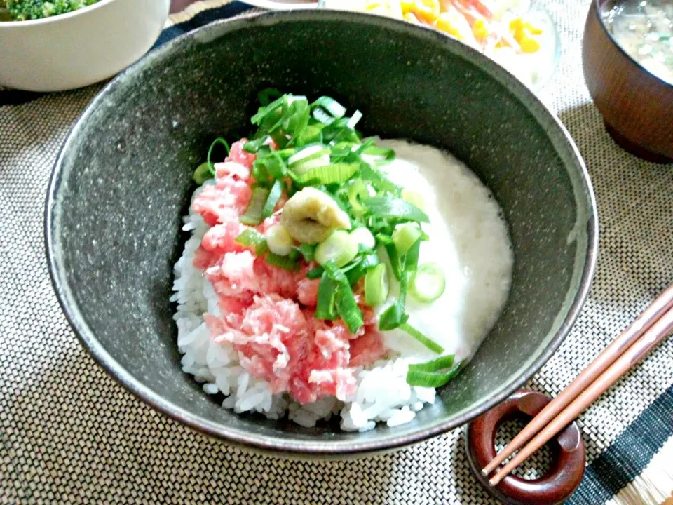 ネギトロとろろ丼♬わさび醤油で☆|Kanakoさん