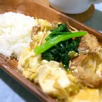 Snapdishの料理写真:お豆腐・油麩丼|ぽこさん