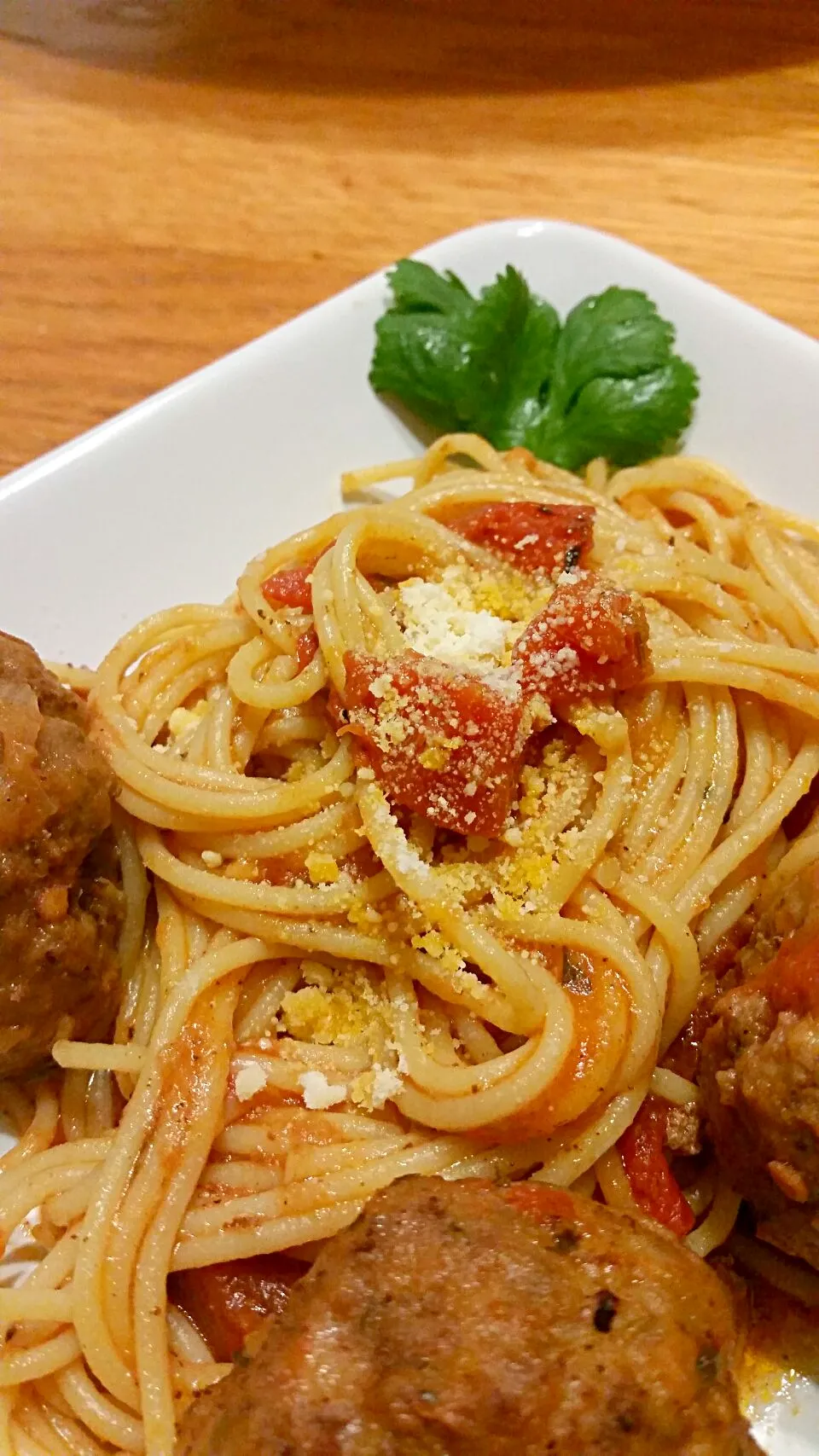 Homemade Spaghetti with Sausage Meatballs|Danielle Hurdleさん