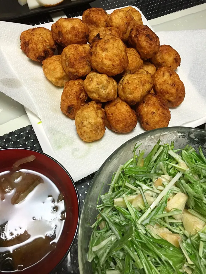 Snapdishの料理写真:豆腐ナゲット☆水菜とリンゴサラダ|MEGUMIさん