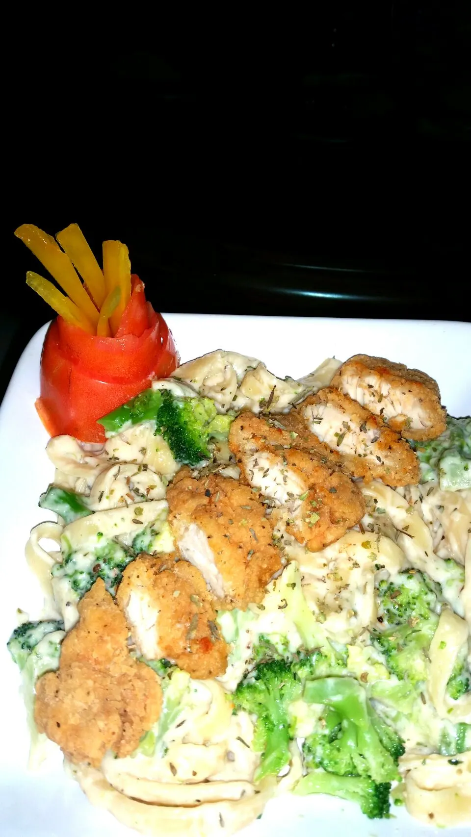 Chicken & Broccoli Alfredo|Danielle Hurdleさん