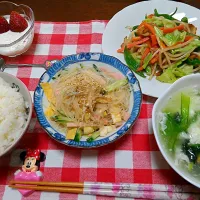 中華献立　
主食☆ご飯　主菜☆肉野菜炒め　副菜☆春雨サラダ　汁物☆小松菜スープ　デザート☆はちみつヨーグルト|ちょこびさん