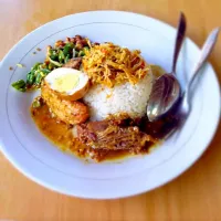 Nasi Campur Warung Ibu Oki|Andy Picantoさん