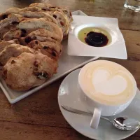 Homemade bread with a cup of steam milk|Yejonさん