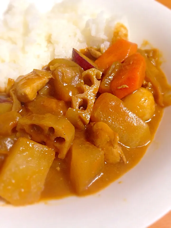 根菜と鶏肉のカレー🍛|じゅんこっこさん
