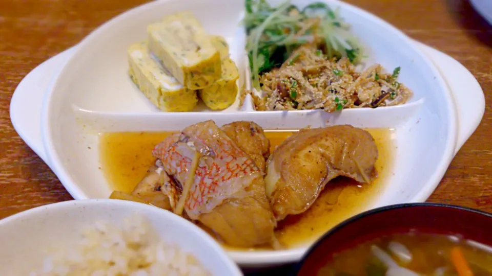 煮魚定食【メヌケ】|プチテンよすさん