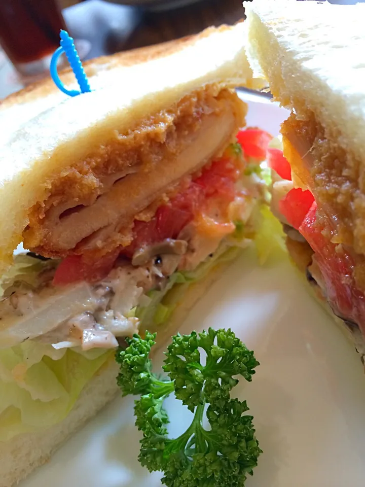 Good Morning ✨   Ginger chicken sandwich😋|chieさん