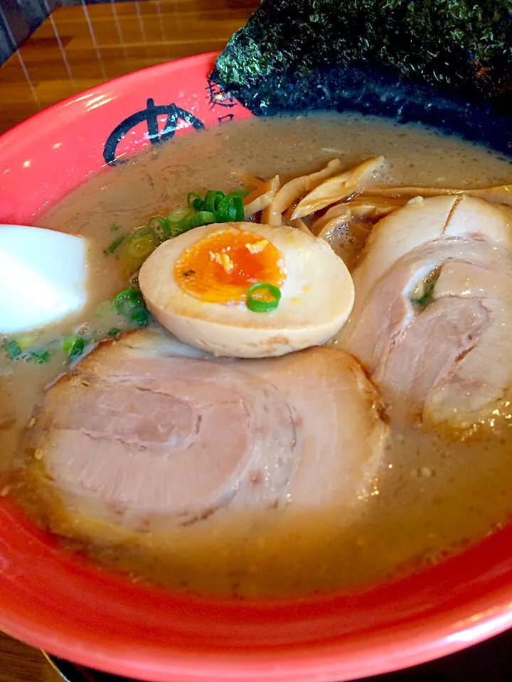 こく丸ラーメン|もにもにかさん