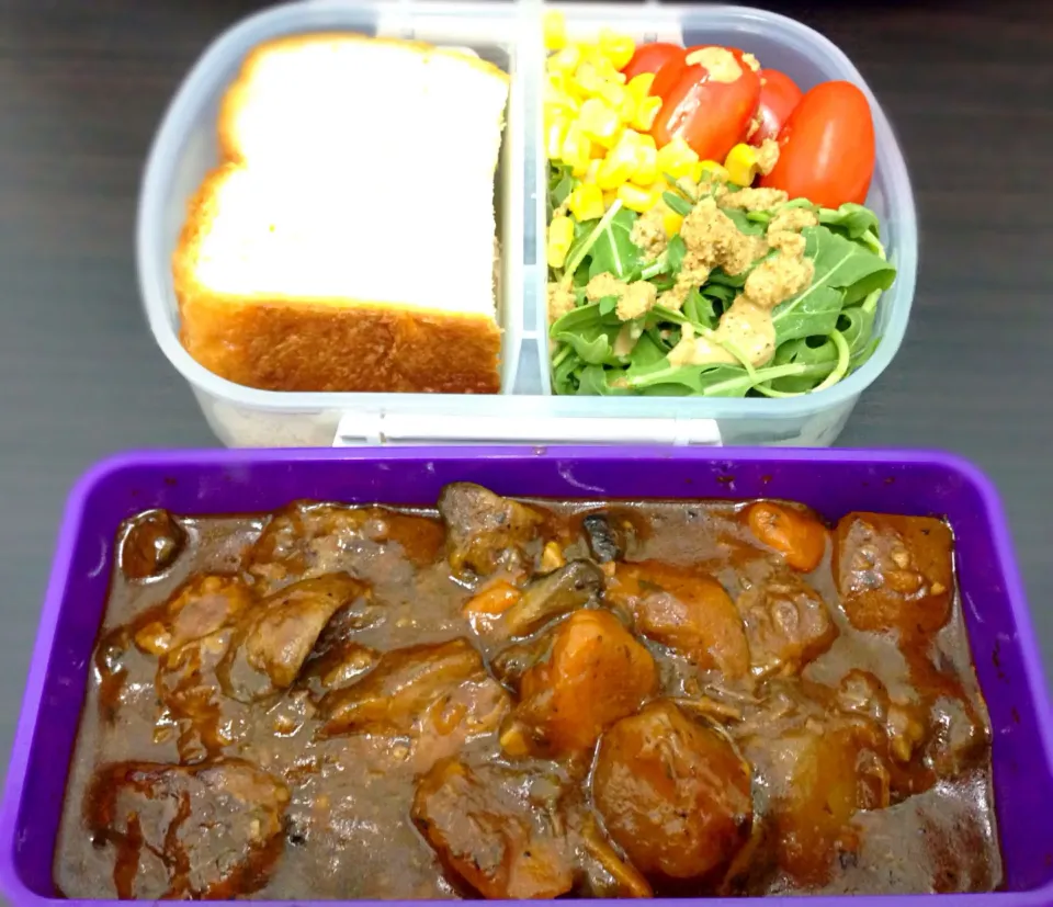 Snapdishの料理写真:Bento for today - beer braised beef, brioche, salad with sesame dressing|coxiella24さん