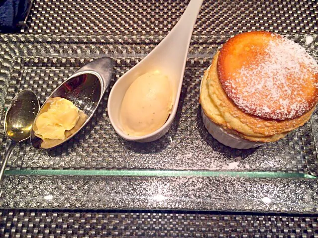 Soufflé with blue cheese ice cream|Makigelinaさん