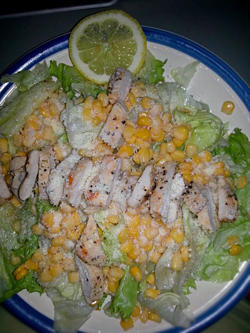 garden salad in olive oil and lemon with parmesan garlic chicken|Lottie Ibadlit Ninoblaさん