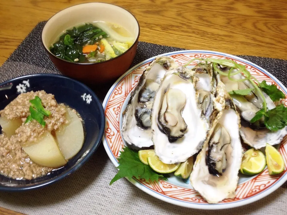 鍋みたいなお汁・浦村産殻付き牡蠣をレンチン・大根のそぼろ餡|美也子さん