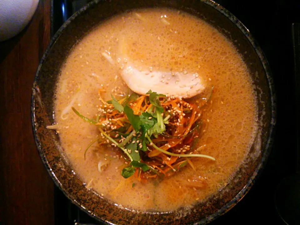 もちもちの木 辛味噌ラーメン。|ちはるさん