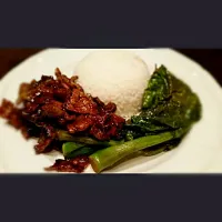 Snapdishの料理写真:Korean Beef with Chinese Broccoli in Black Bean Sauce.|John Tompkinsさん