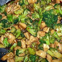 Snapdishの料理写真:I Cooked #Chicken with Broccoli #Vegetable #Meat/Poultry #Quick and easy #Healthy