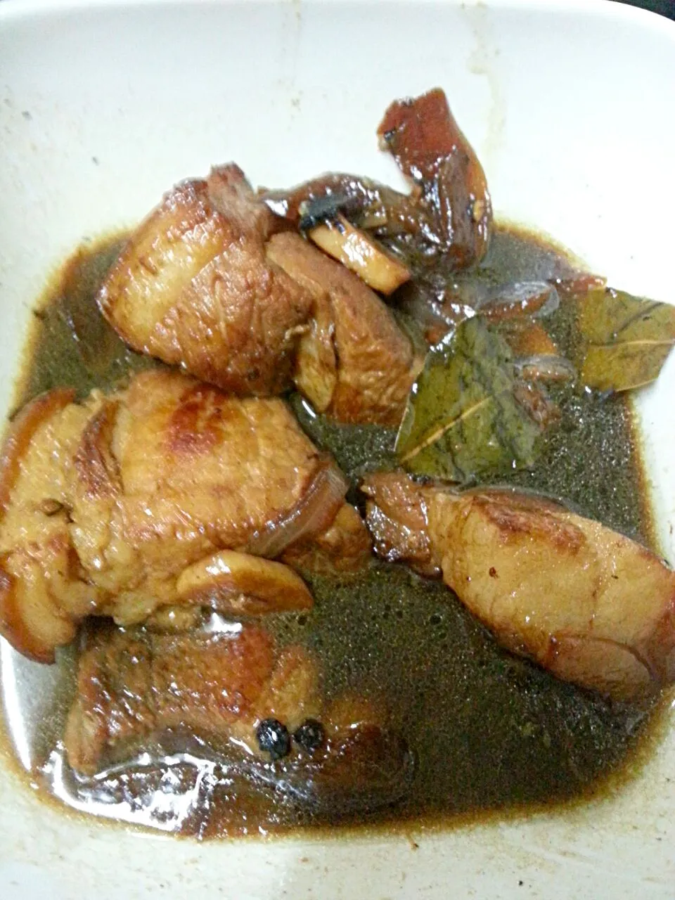 eating pork adobo for lunch..lets eat guys #porkadobo|ara laguismaさん