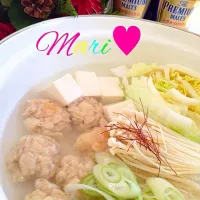 Snapdishの料理写真:飲み干すスープ！💗我が家の💗鶏団子【旨塩鍋】