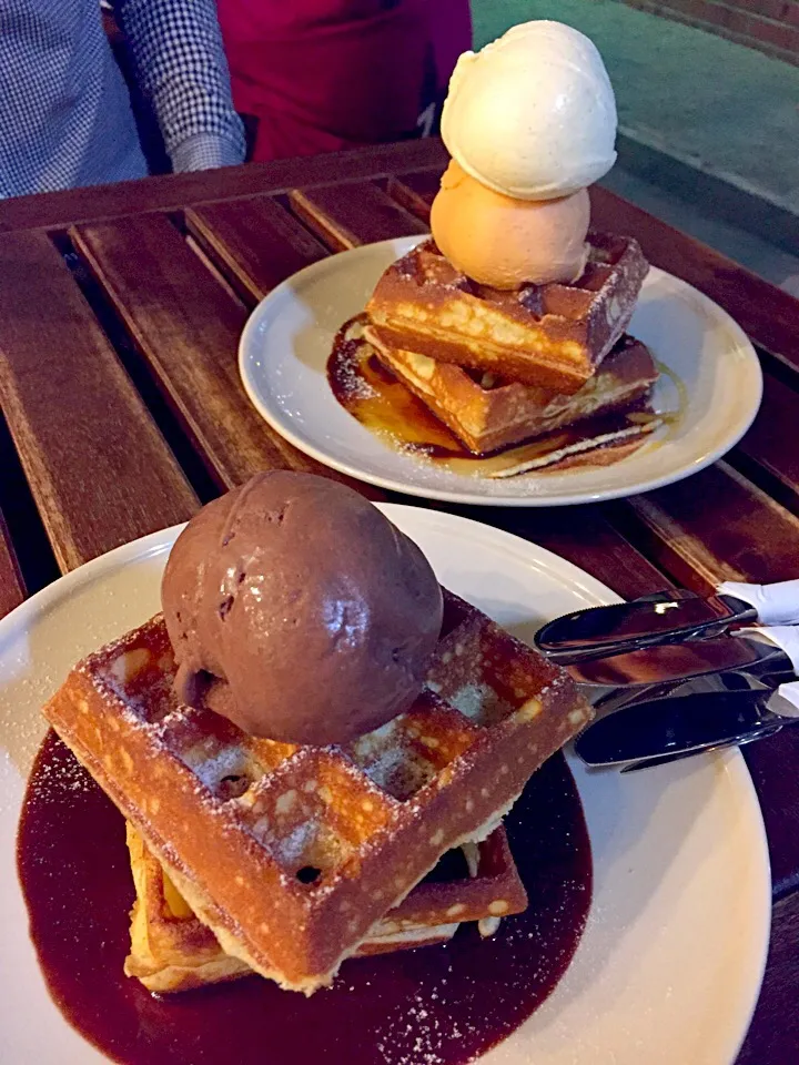 waffles with ice creams|hweeyhさん