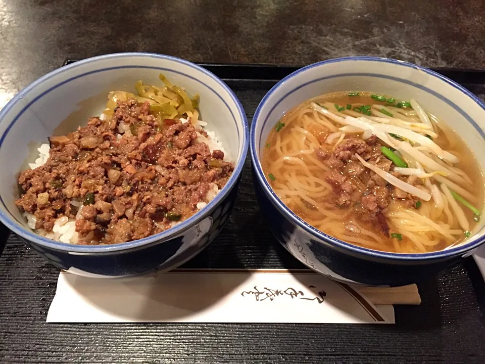 ルーロー飯と光麺セット|マハロ菊池さん