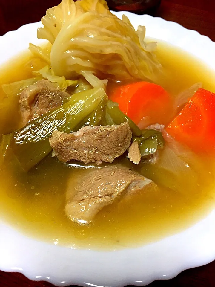 Nilagang -baboy Filipino recipe|Laarni Nabongさん