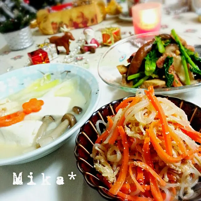 順くんのしらたきの紅葉きんぴら•とろとろ温泉豆腐•なばなとベーコンの炒めもの♪|Mika❈さん