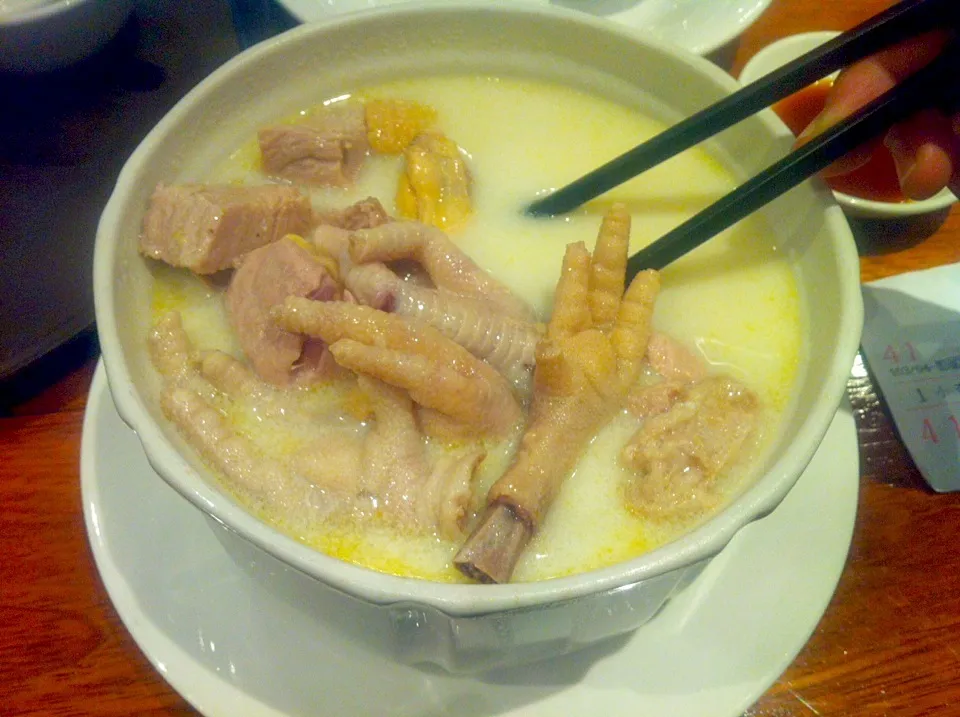 Pig's lung soup with almond juice|skyblueさん