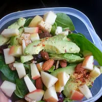 guess u could say im a salad freak #salad #healthy #avacado # almonds #apples #driedberries #mushrooms|bianca chibittyさん