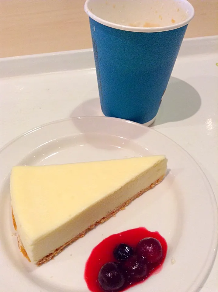 濃厚レアチーズケーキ@IKEA（新三郷）|Kazuya Miyukiさん