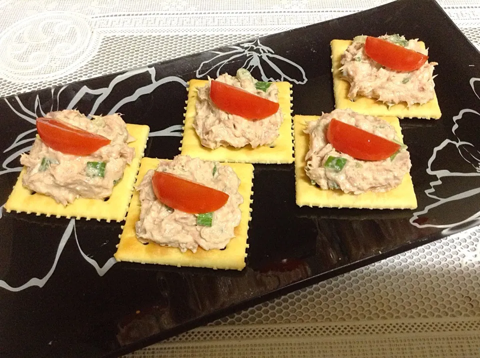 Tuna & Cream Cheese Canapés|✨강민지✨さん