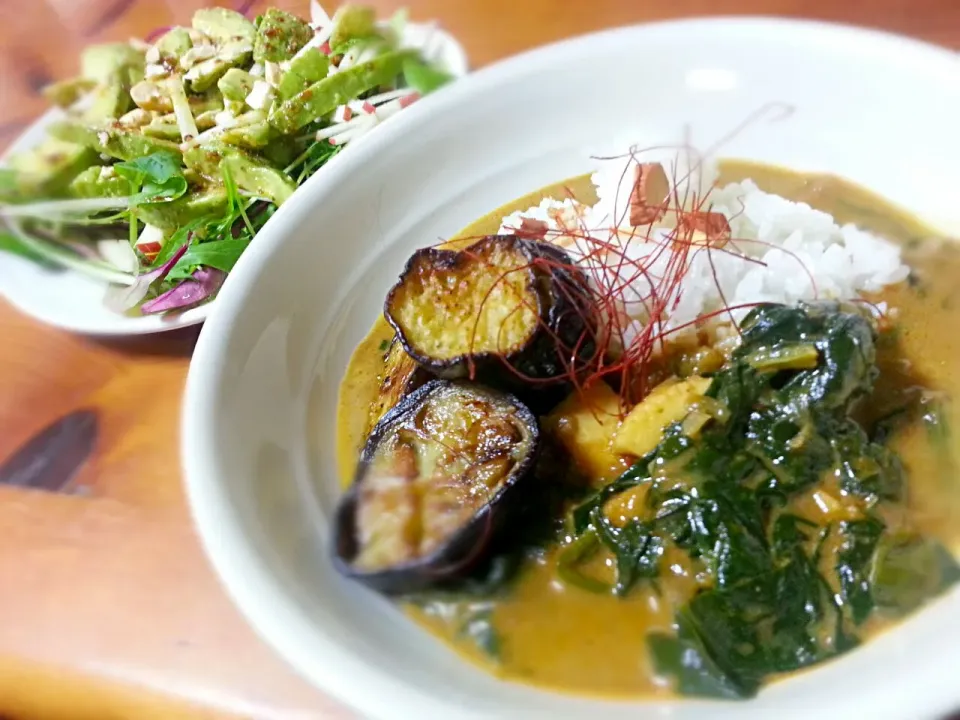 Coconut Curry and Avocado Salad|Alley Catさん