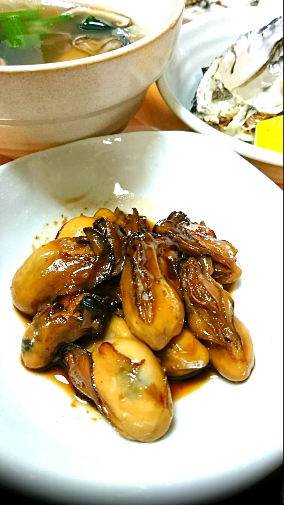 ゆっこさんの牡蠣の佃煮♪  牡蠣とほうれん草 の スープ＆
生牡蠣！(*｀ω´*)ﾄﾞﾔｯ   もう 牡蠣しかない！！！(º﹃º )|yucaxxxさん