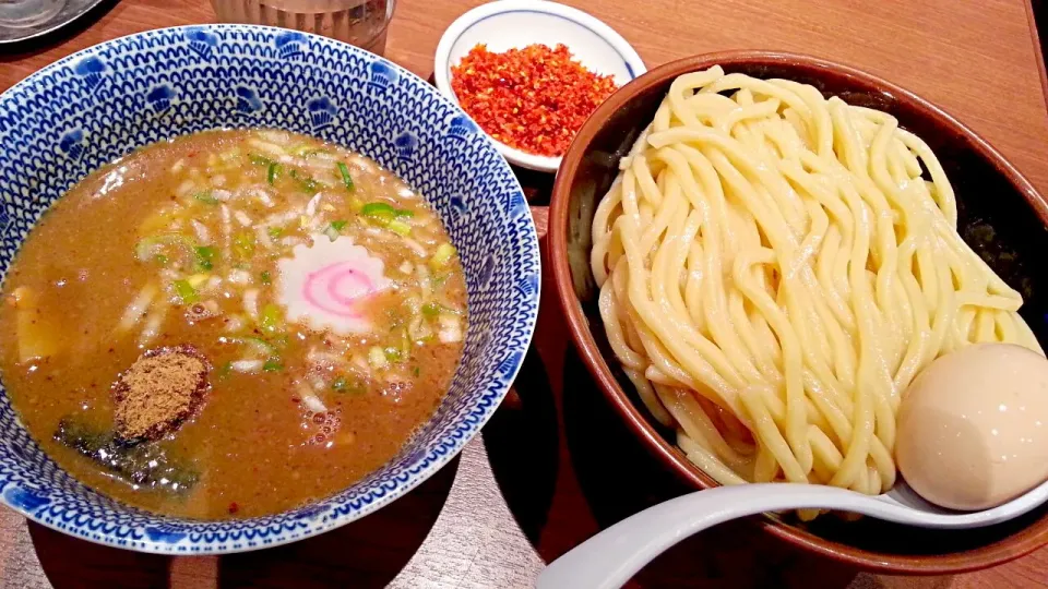 六厘舎 辛つけ麺～味たま追加～|じょうさん