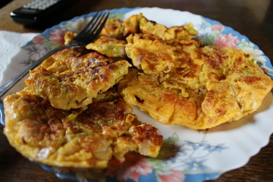 Omelette with bacon, mozzarella and leek 
 #Breakfast/Brunch #Lunch #Dinner|mekyさん