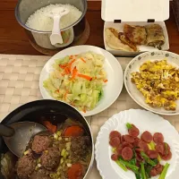 Snapdishの料理写真:Dinner: Meatballs + Radish omelette  + Stir fry cabbage + Sausages|YCさん