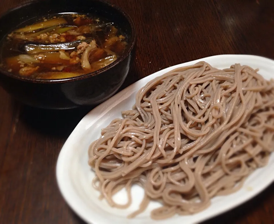 朝ごはん 茄子とひき肉のつけ汁そば|ぽんたさん