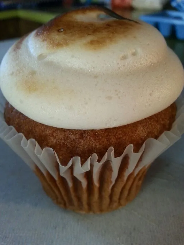 Snapdishの料理写真:vegan sweet potato cupcake with marshmallow topping.|Polly Gelfusoさん