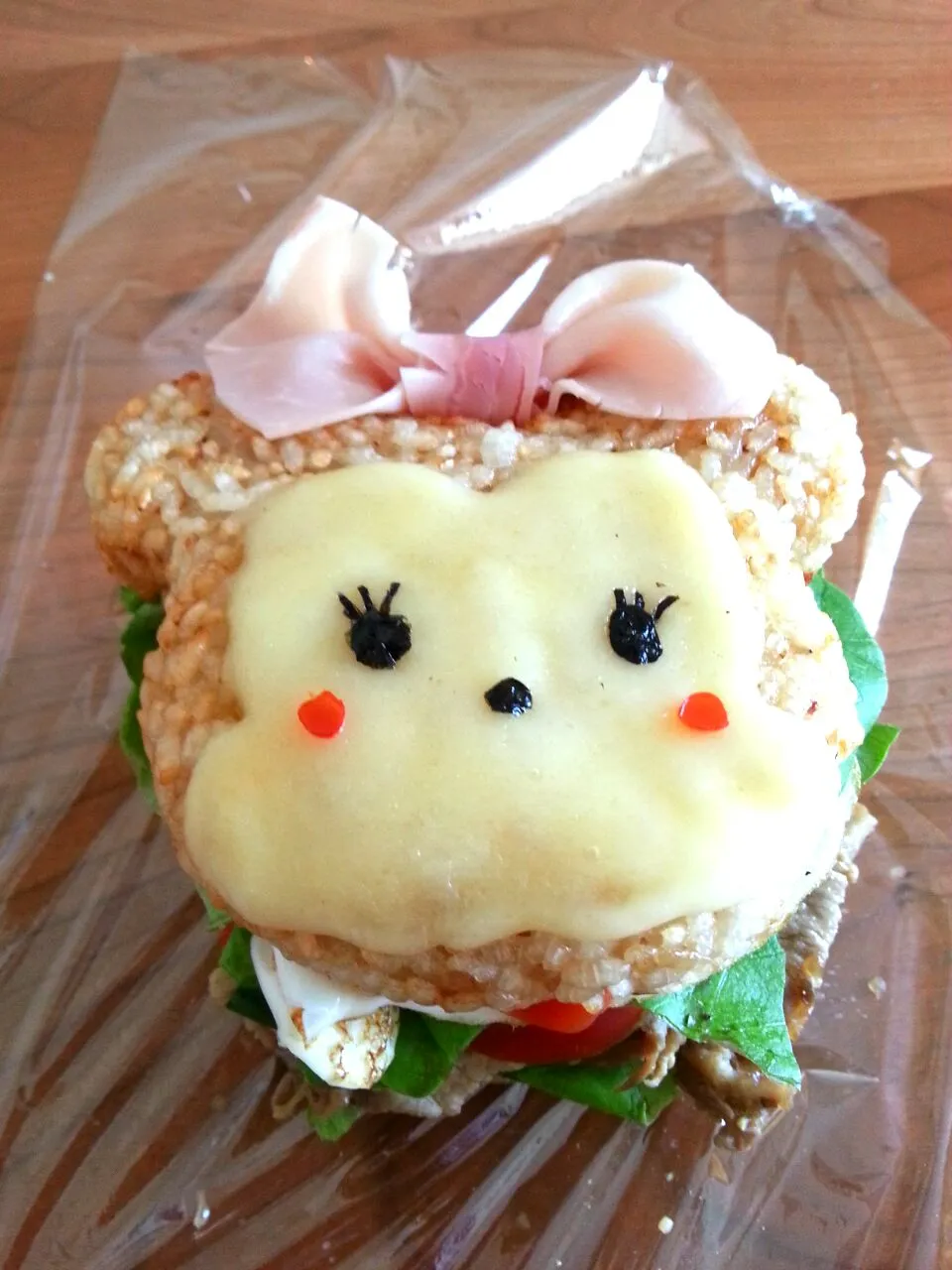 Snapdishの料理写真:特製ミニーのライスバーガー|cocoさん