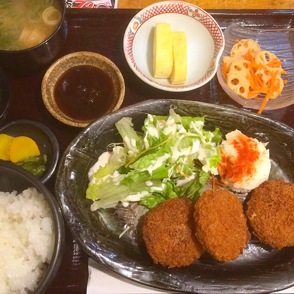 メンチカツ定食✨|梅花権現さん