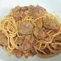 Spaghetti with Thai northern style sausage Basil & garlic in tomato sauce|gunjiさん