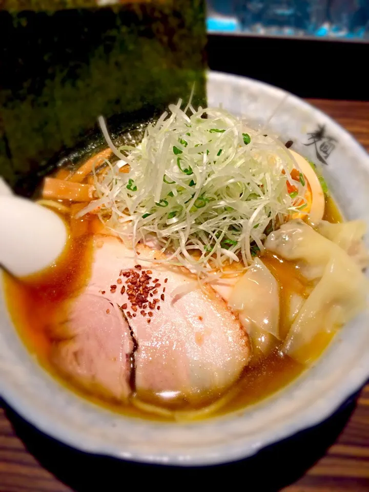 国分寺・麺屋利休のあっさりラーメン|さらば広島の長きまつげ(東京なう)さん