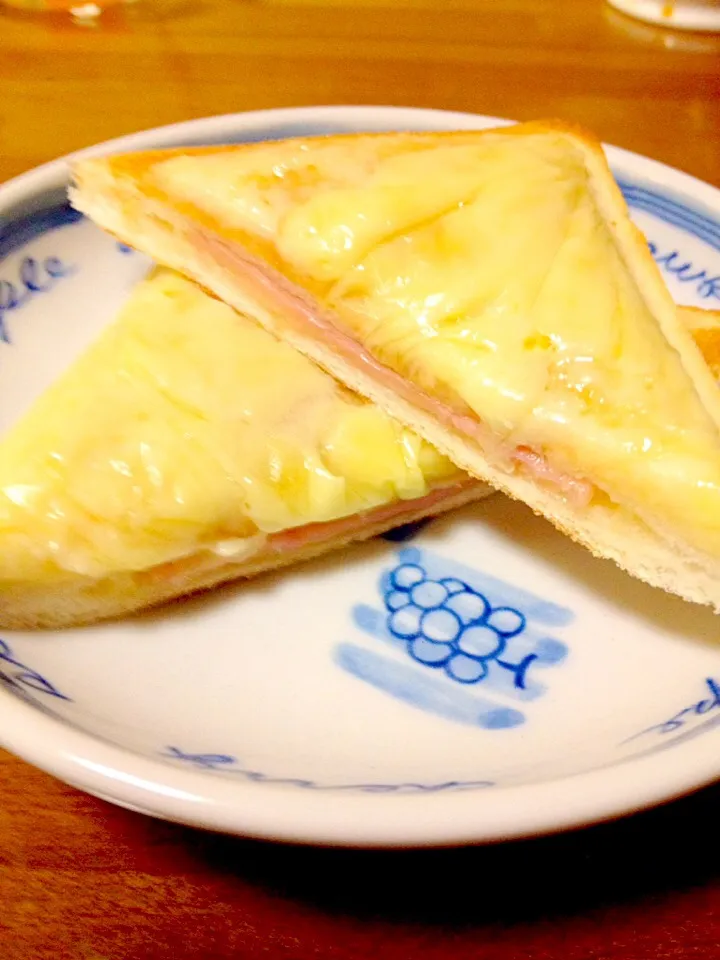 ランチパック🍞ハムマヨネーズとろけるチーズのせ|まいりさん