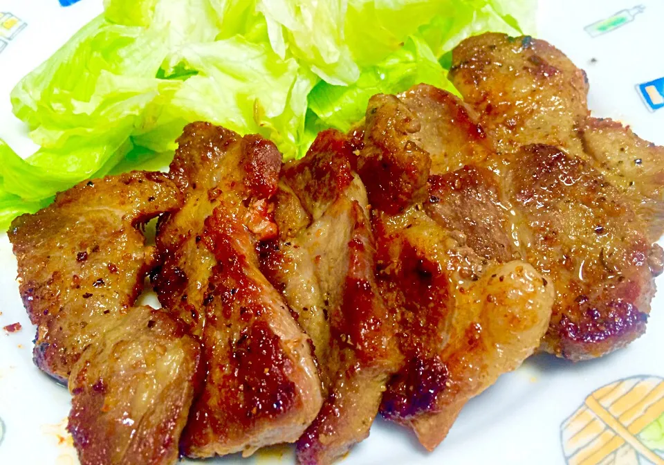 焼肉とレタス - Pork fried with lemon & pepper seasoning 😋😘|Liezlさん