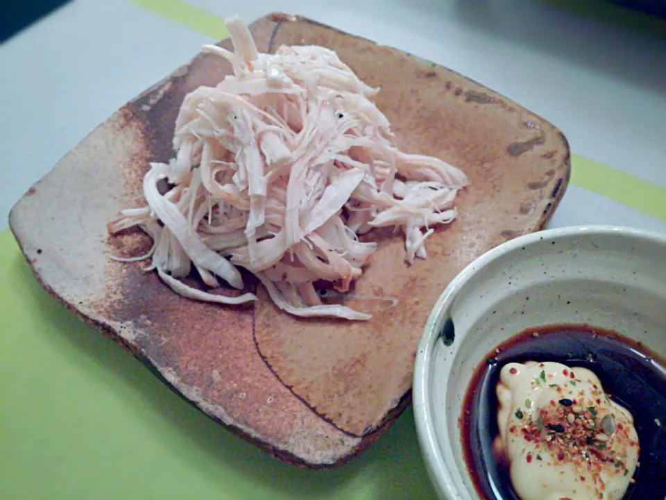 Snapdishの料理写真:🐔鶏胸肉昆布ジメを焼きましたわ🔥六日がかりの人体実験で御座いますわ🍀思ったよりはマトモでしたわ✨|にゃあ（芸名）さん