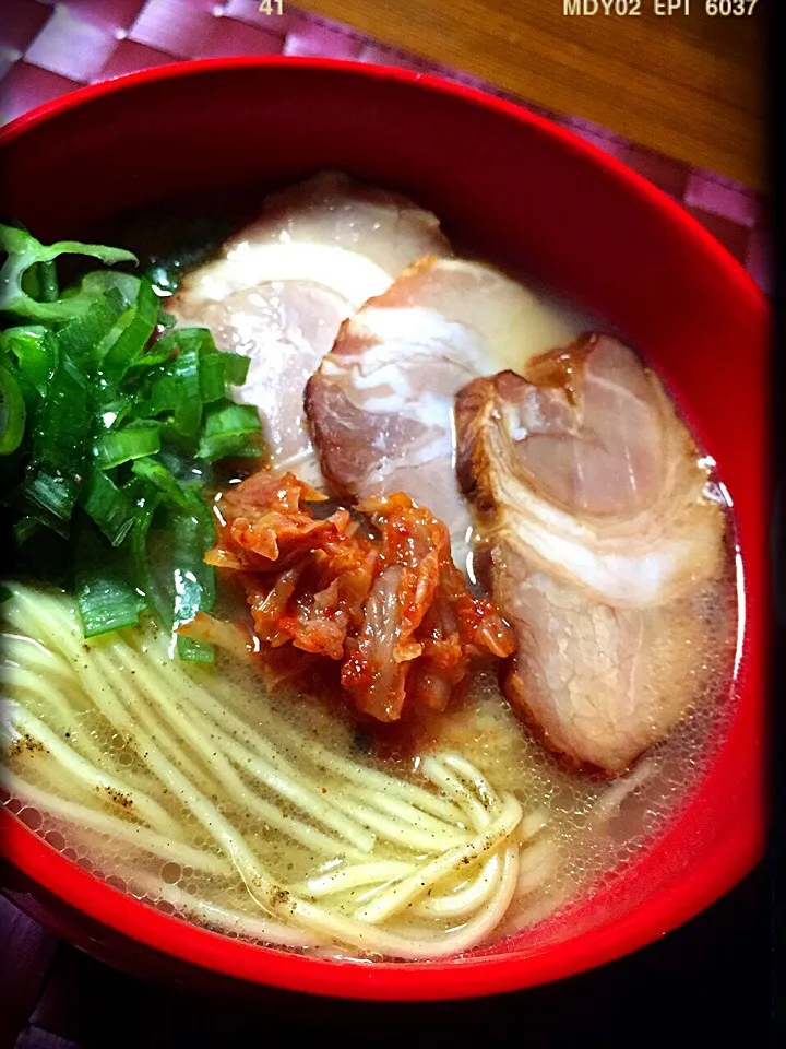 家飲みの〆はオヤジ特製の京都☆天天有「濃厚鶏白湯ラーメン」で〜す！ おいしおす♪♪(´ε｀ )|TETSU♪😋さん