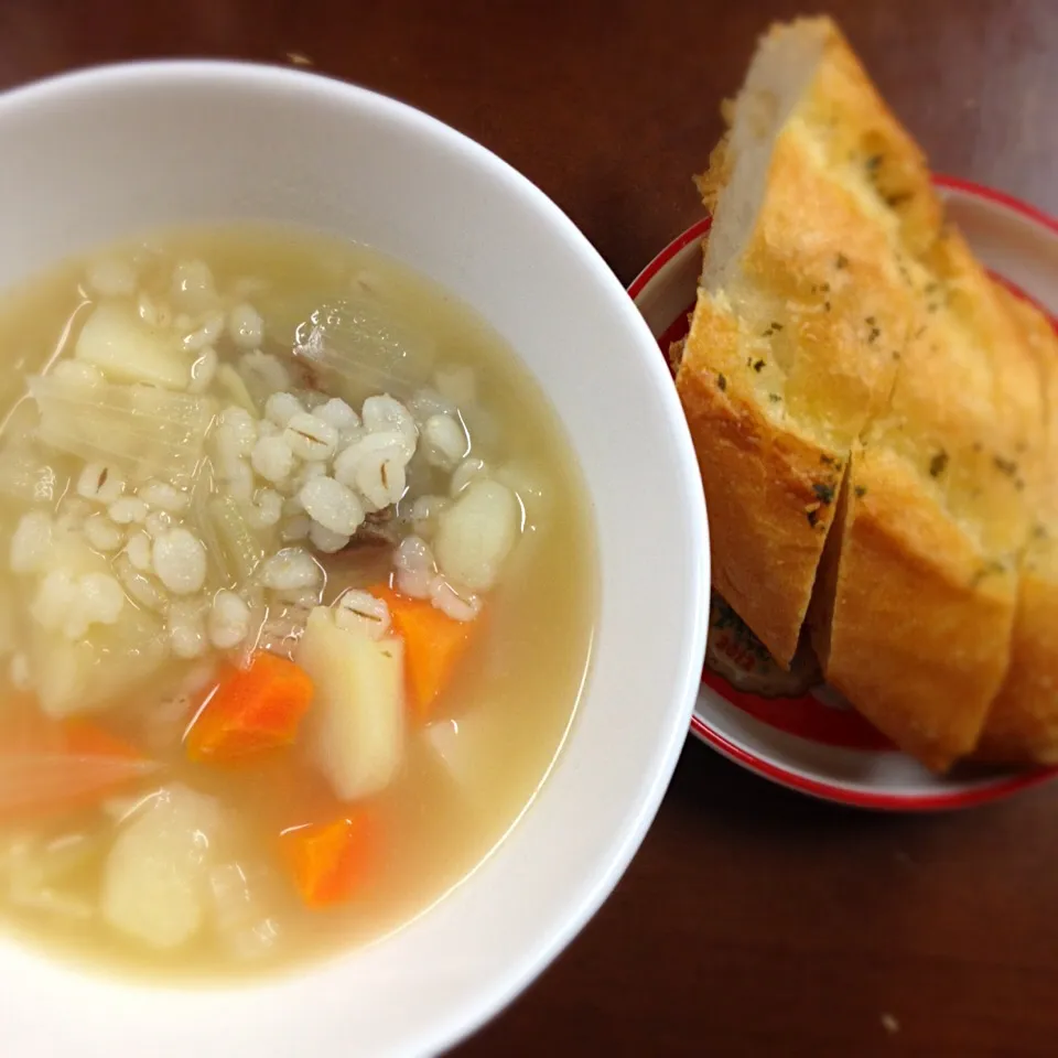 Beef and Barley Soup 押し麦とビーフのスープ|Mama Kathi Dinerさん